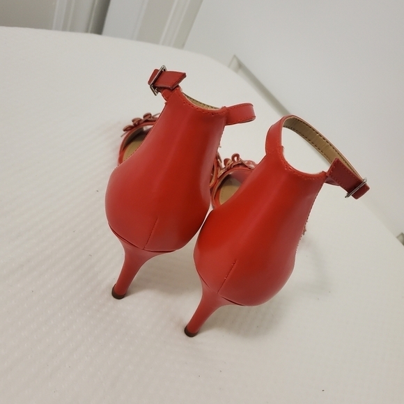 EUC G.I.L.I New York Red Floral Gliona Ankle Strap Heel Sandals Size 6, chic - Picture 3 of 9